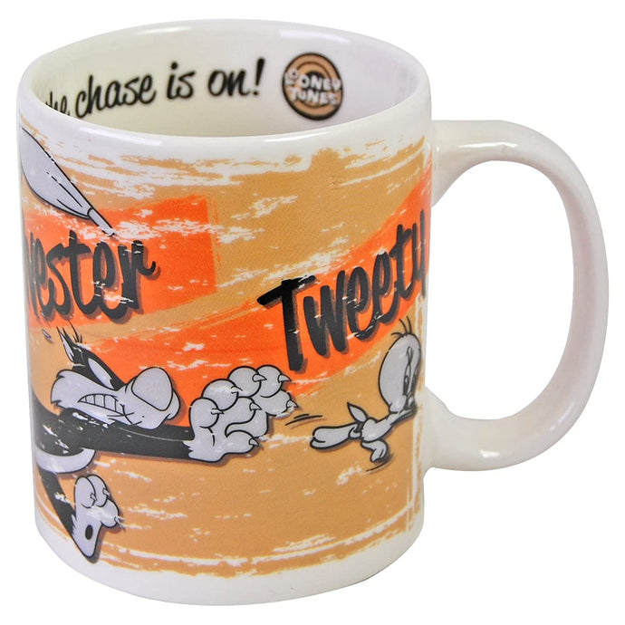 Looney Tunes (Granny Sylvester Tweety Chase) Mug - Boxed